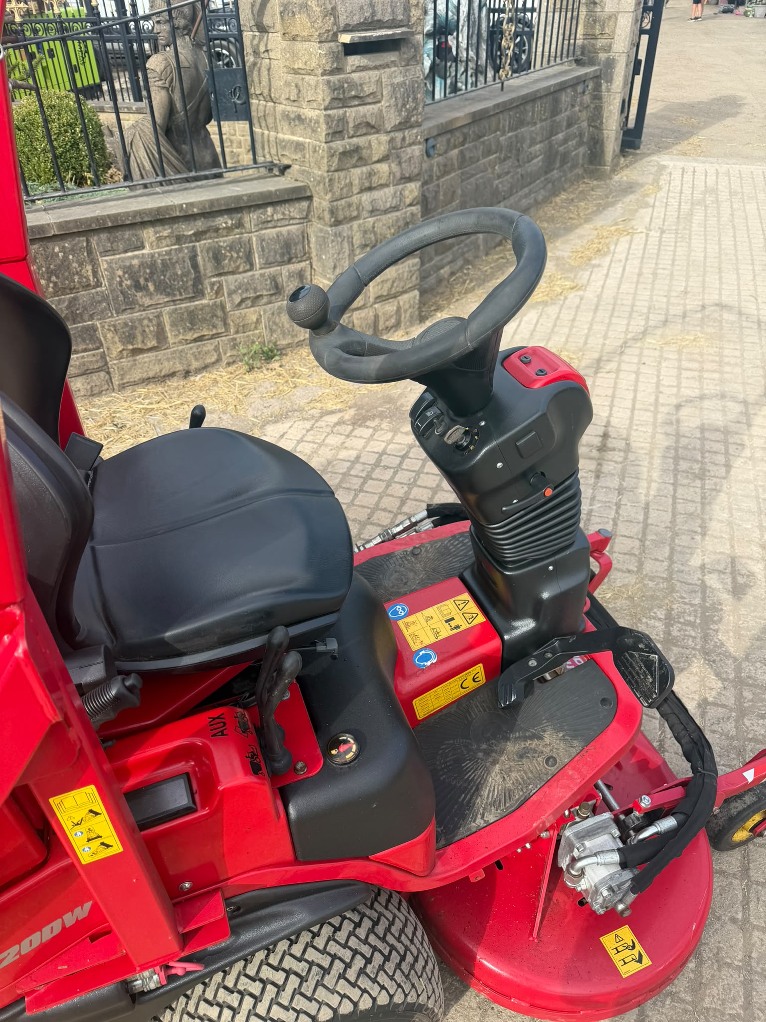 2022 mower for sale in Pilsley, Chesterfield — photo 5