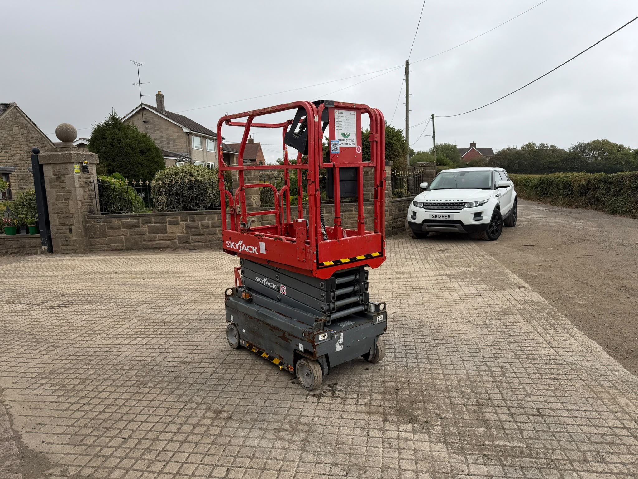 2021 Skyjack scissor lift for sale in Pilsley, Chesterfield — photo 3