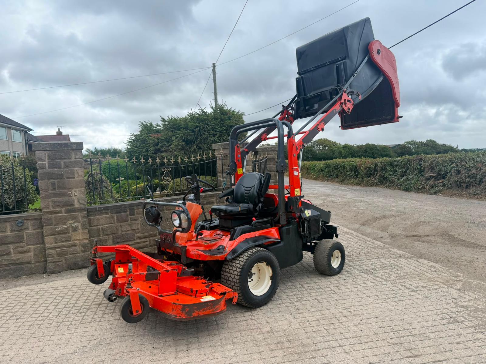 2013 Kubota mower for sale in Pilsley, Chesterfield — photo 8