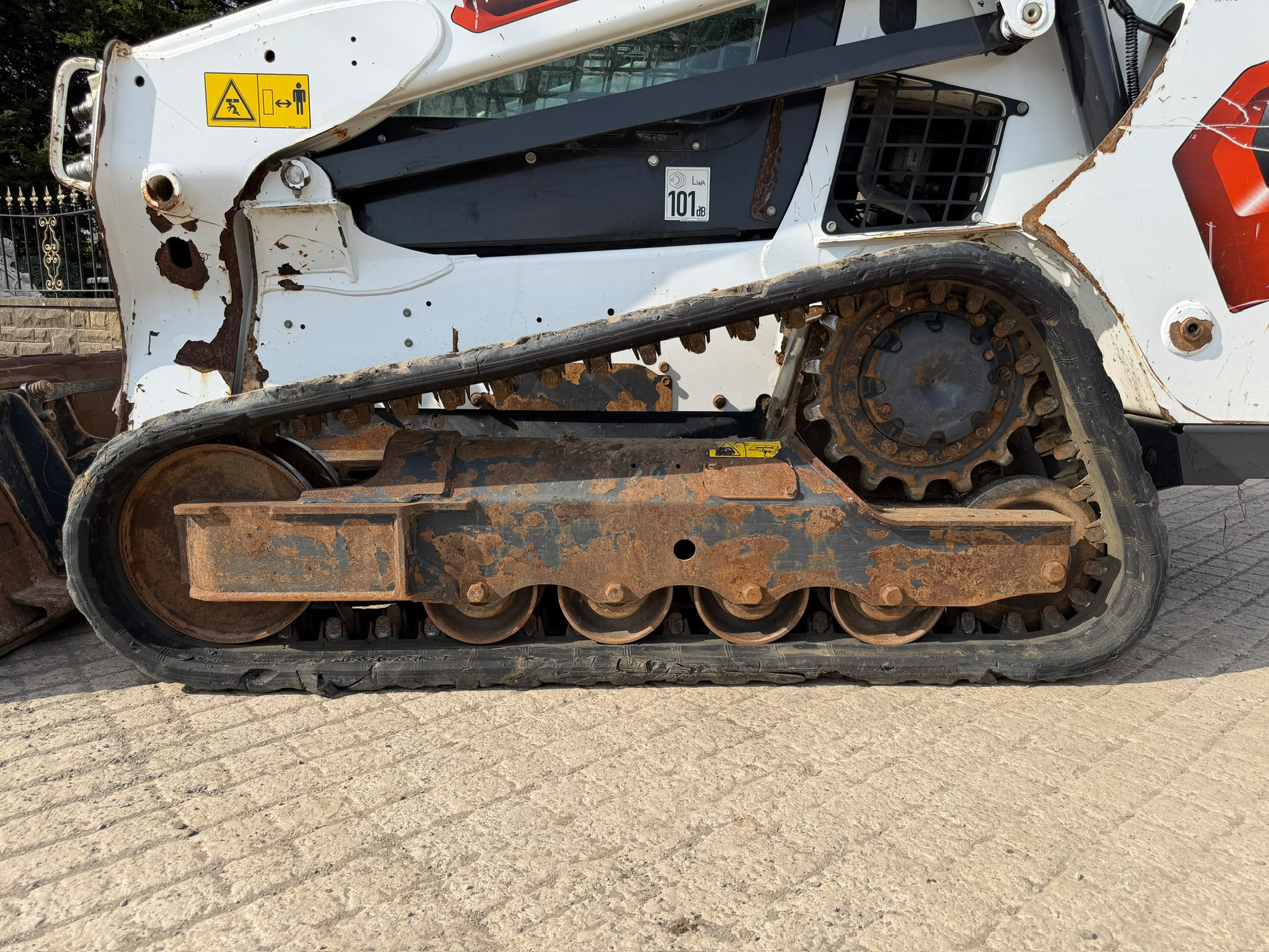 2022 Bobcat loader for sale in Pilsley, Chesterfield — photo 9