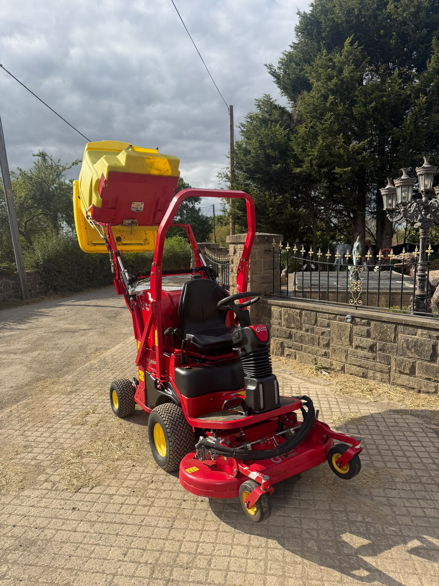 2022 mower for sale in Pilsley, Chesterfield — photo 10