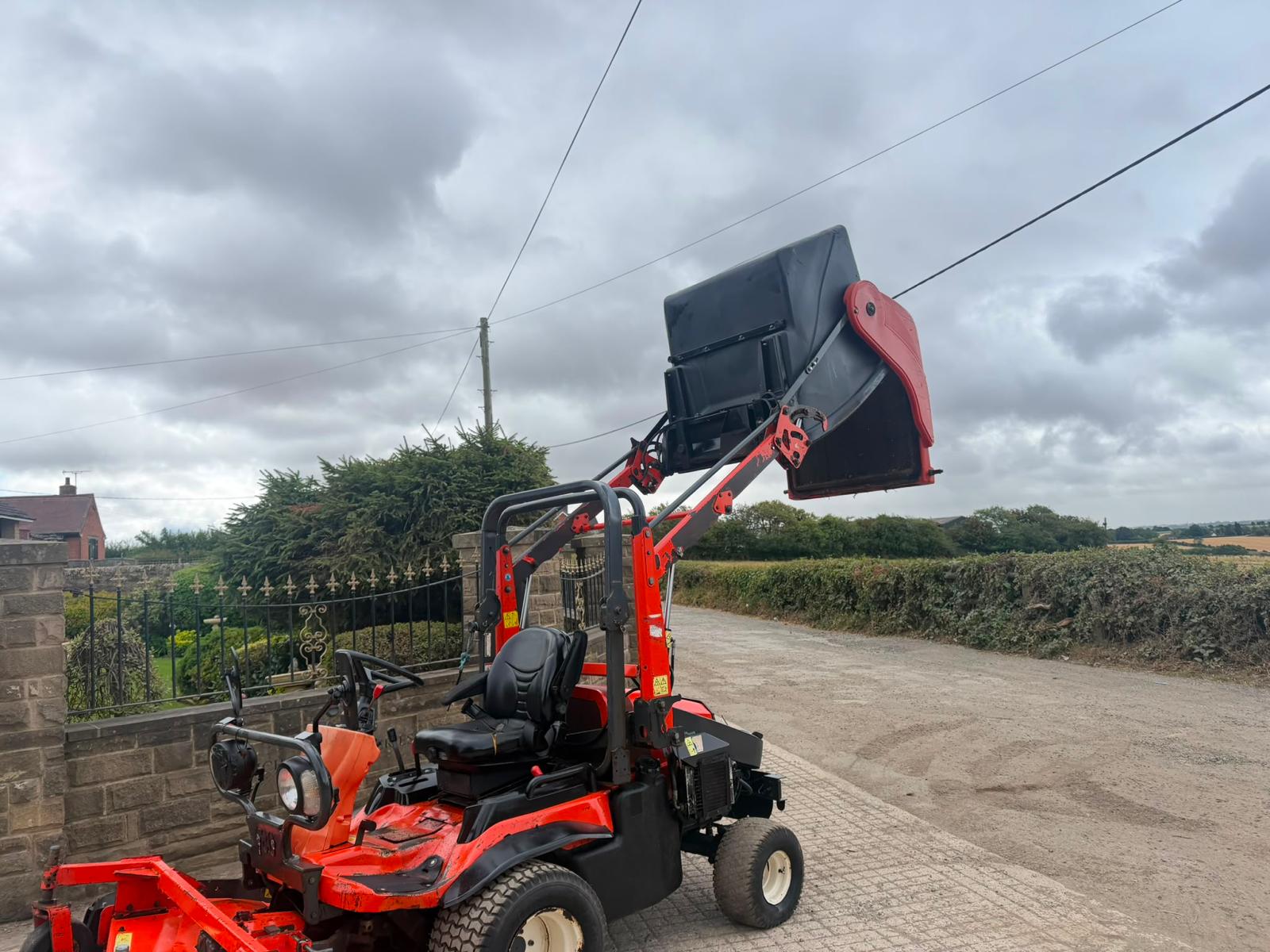 2013 Kubota mower for sale in Pilsley, Chesterfield — photo 7