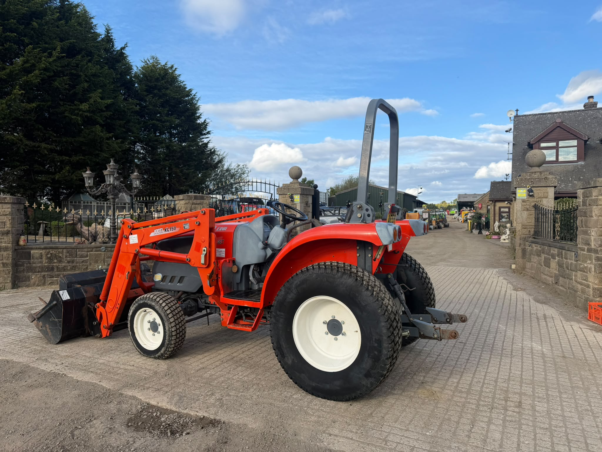 2010 Kioti tractor for sale in Pilsley, Chesterfield — photo 9