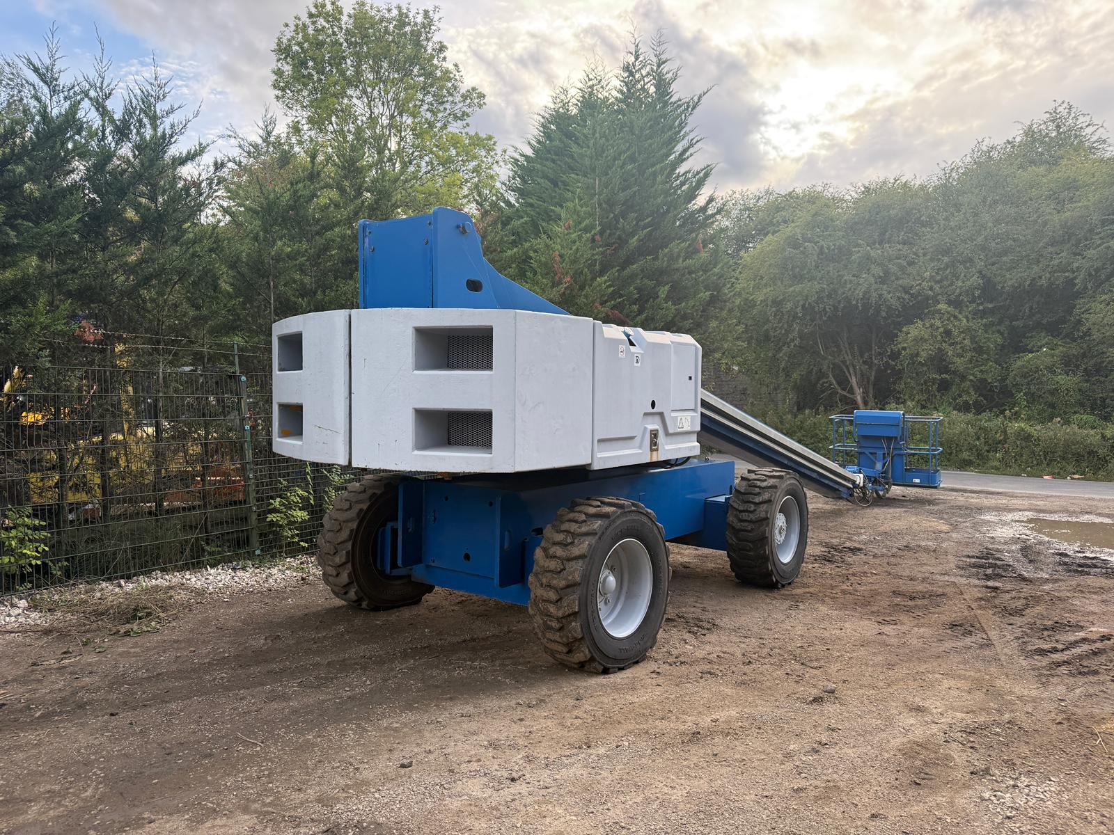 Genie boom lift for sale in Pilsley, Chesterfield — photo 12