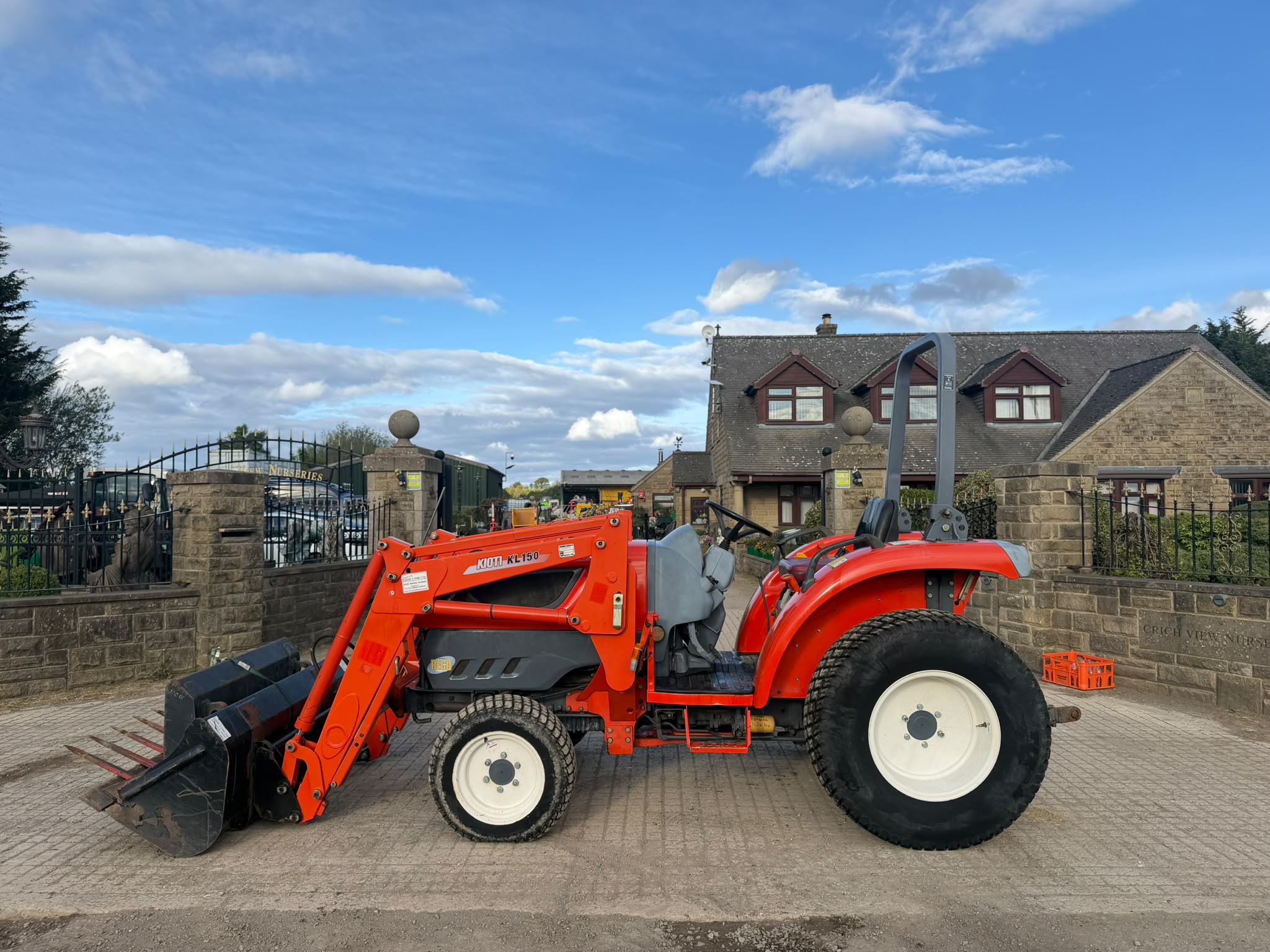 2010 Kioti tractor for sale in Pilsley, Chesterfield — photo 10