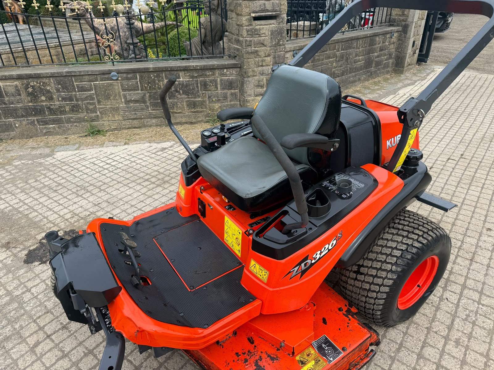 2015 Kubota mower for sale in Pilsley, Chesterfield — photo 7