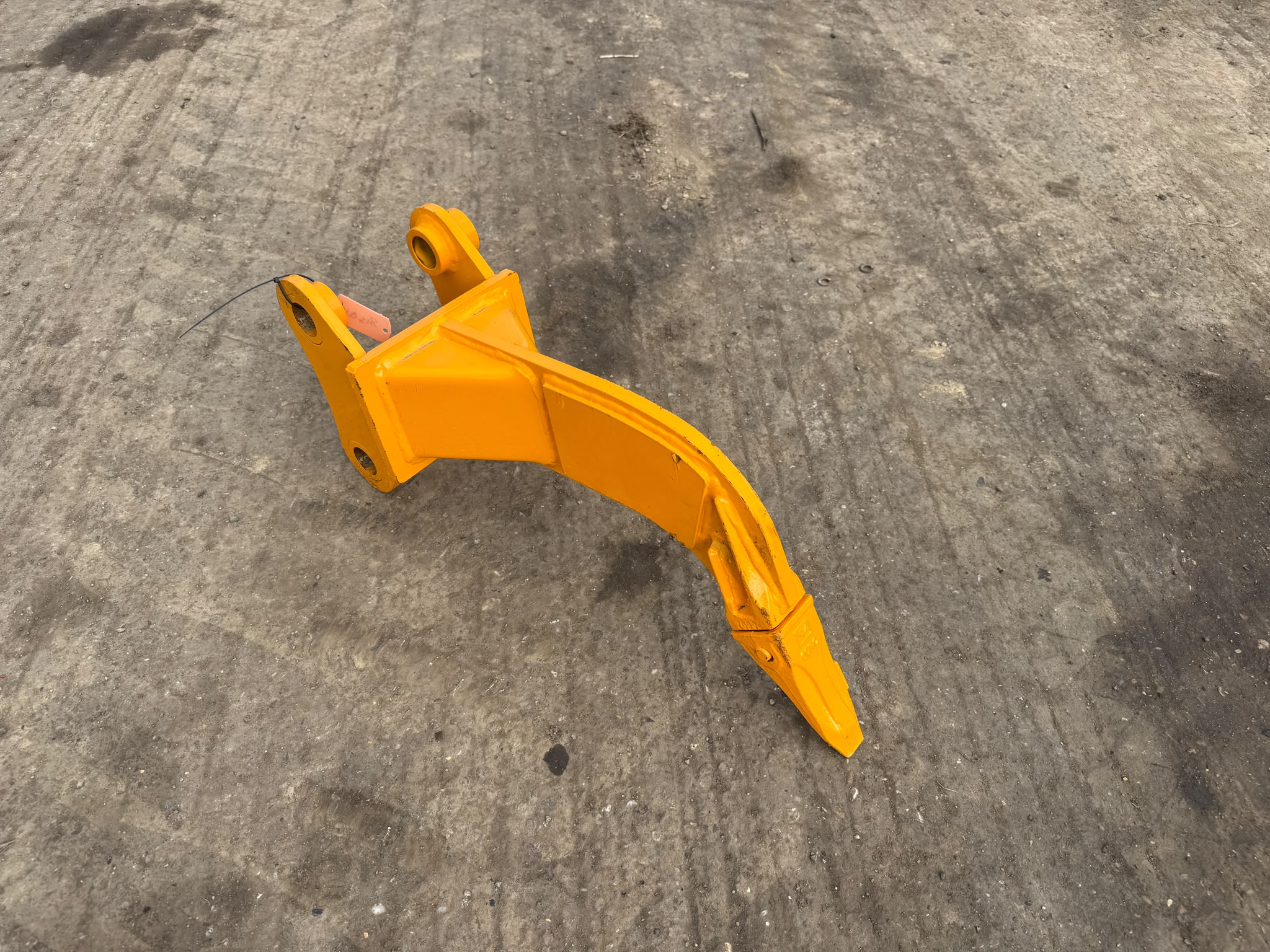 NEW/UNUSED RIPPER TOOTH - 40MM PINS excavator for sale in Pilsley, Chesterfield — photo 2
