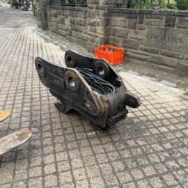2020 JCB EXCAVATOR HYDRAULIC QUICK HITCH