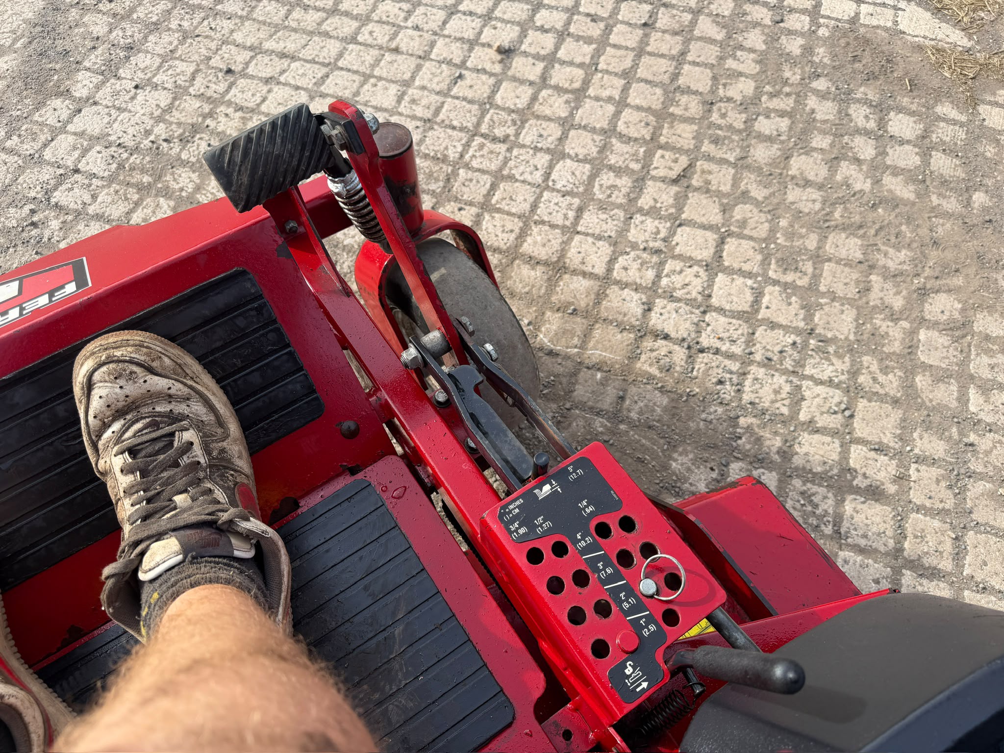 2016 mower for sale in Pilsley, Chesterfield — photo 3