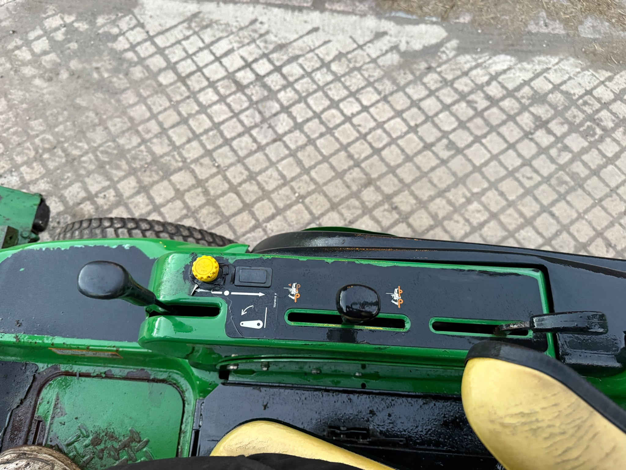 2014 John Deere tractor for sale in Pilsley, Chesterfield — photo 5