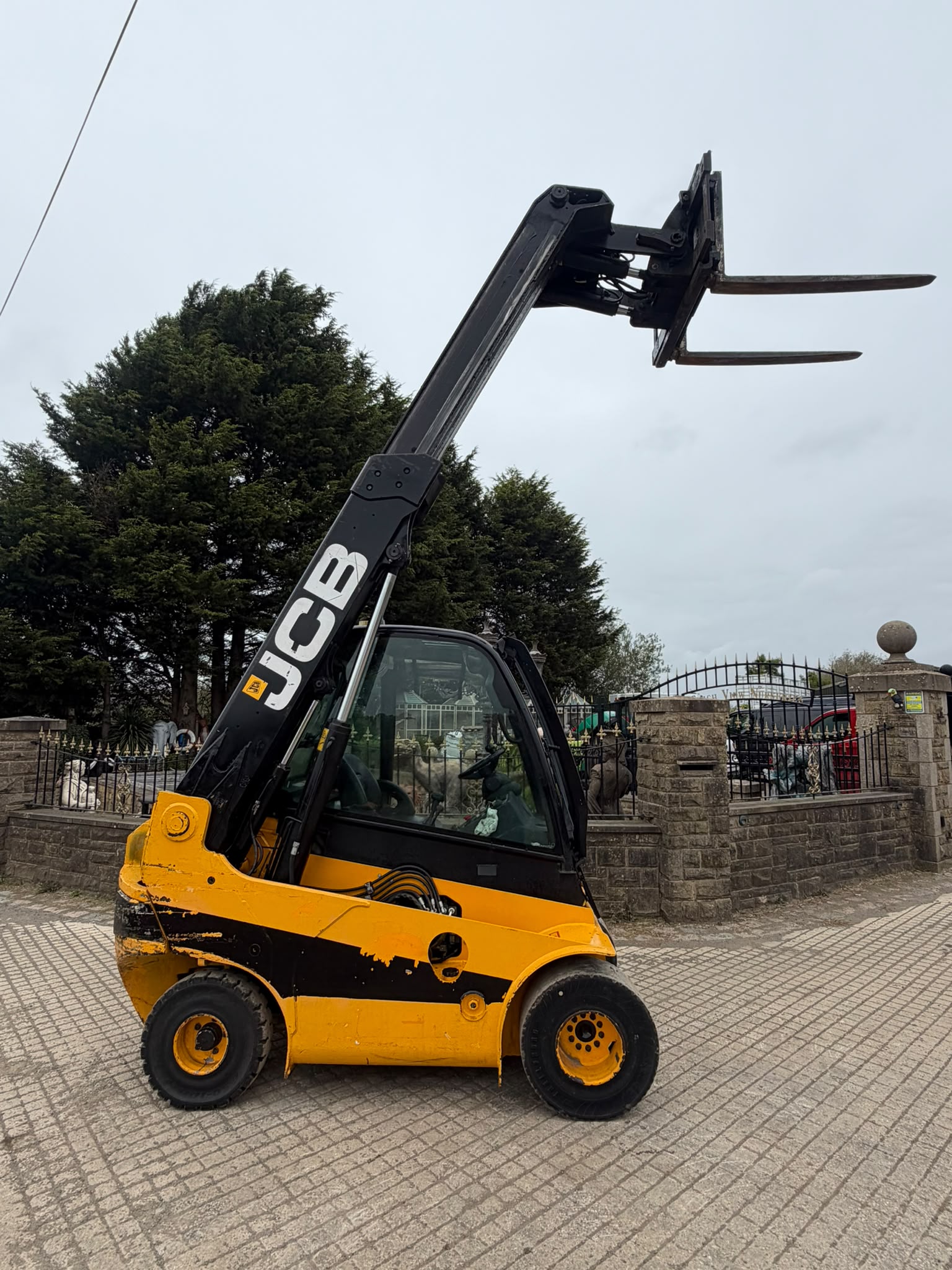 2016 JCB forklift for sale in Pilsley, Chesterfield — photo 9