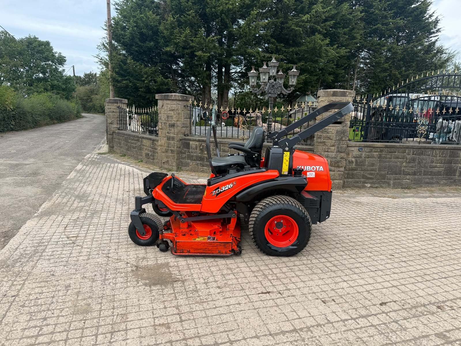 2015 Kubota mower for sale in Pilsley, Chesterfield — photo 10