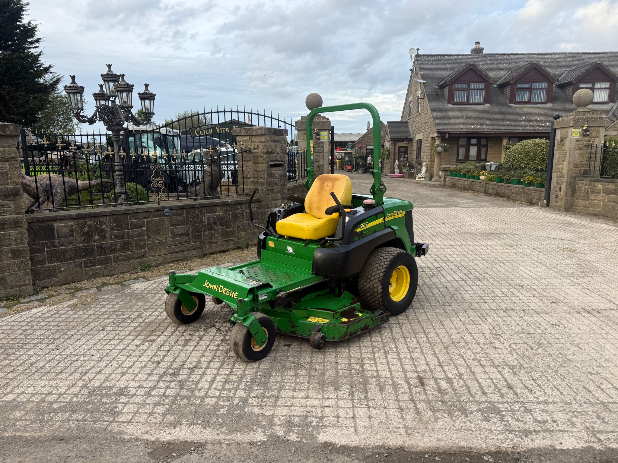 2009 2009 JOHN DEERE Z-TRAK 997 DIESEL ZERO TURN MOWER for sale in Pilsley, Chesterfield