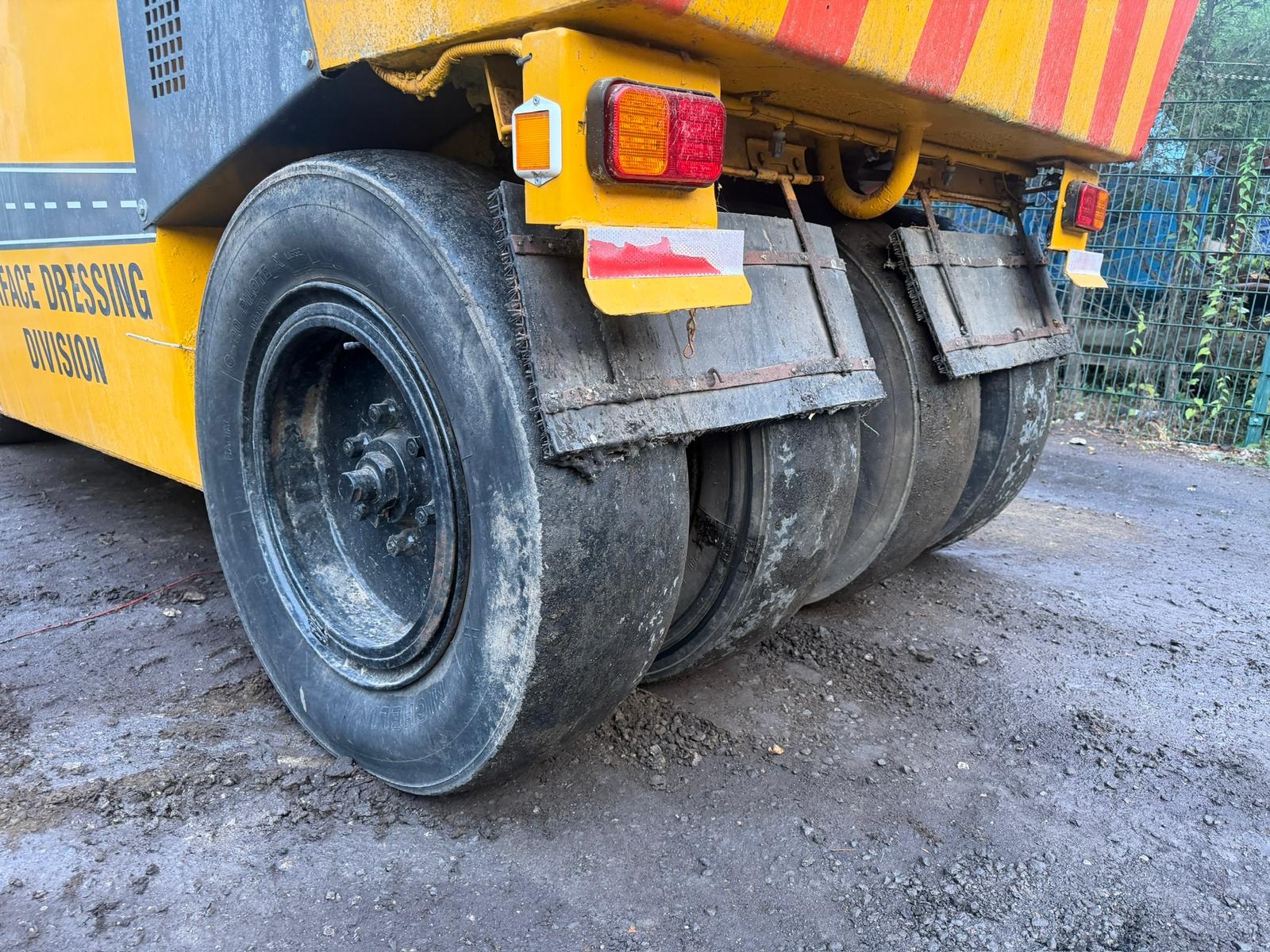 ALBARET PF2 ORTHOPACTOR RUBBER WHEELED COMPACTOR compactor for sale in Pilsley, Chesterfield — photo 9