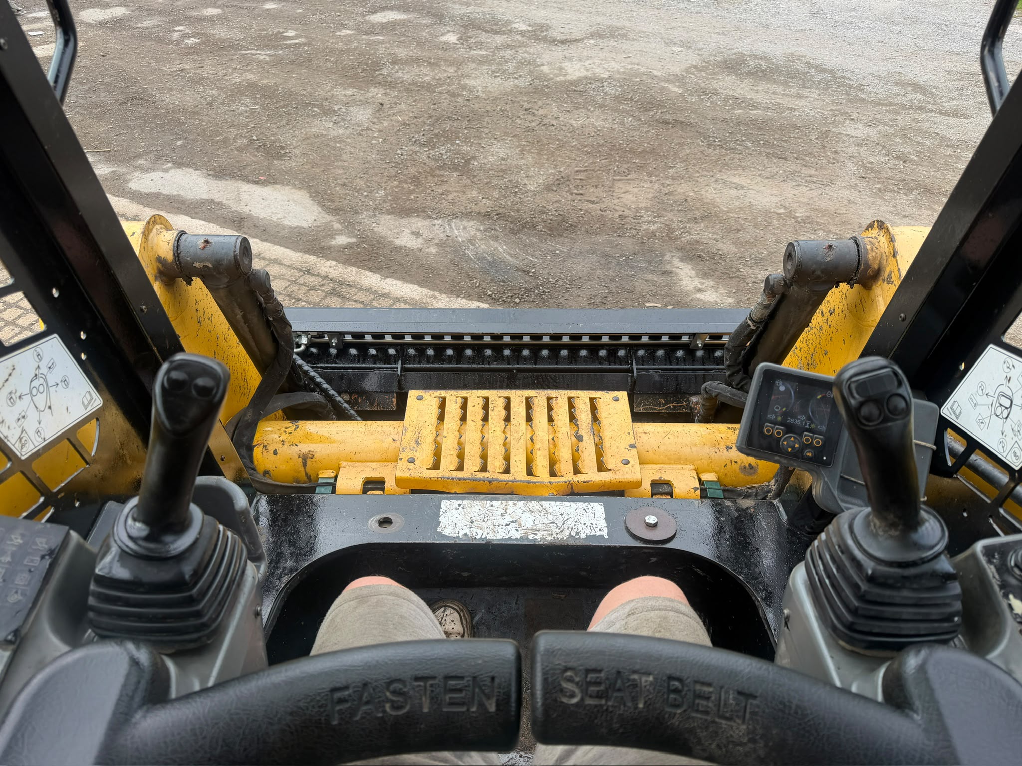 2020 loader for sale in Pilsley, Chesterfield — photo 10