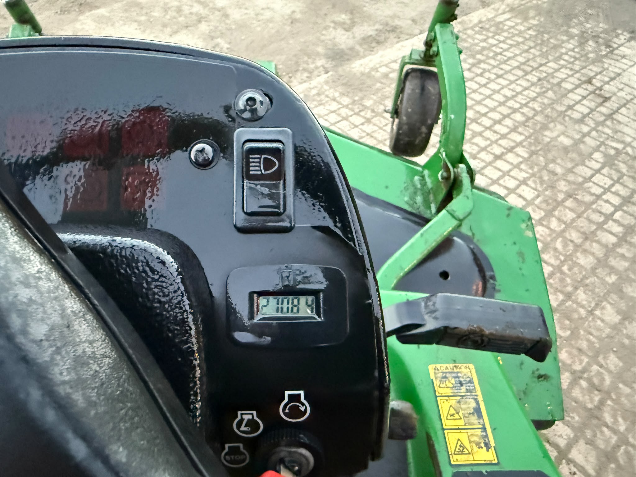 2014 John Deere tractor for sale in Pilsley, Chesterfield — photo 2