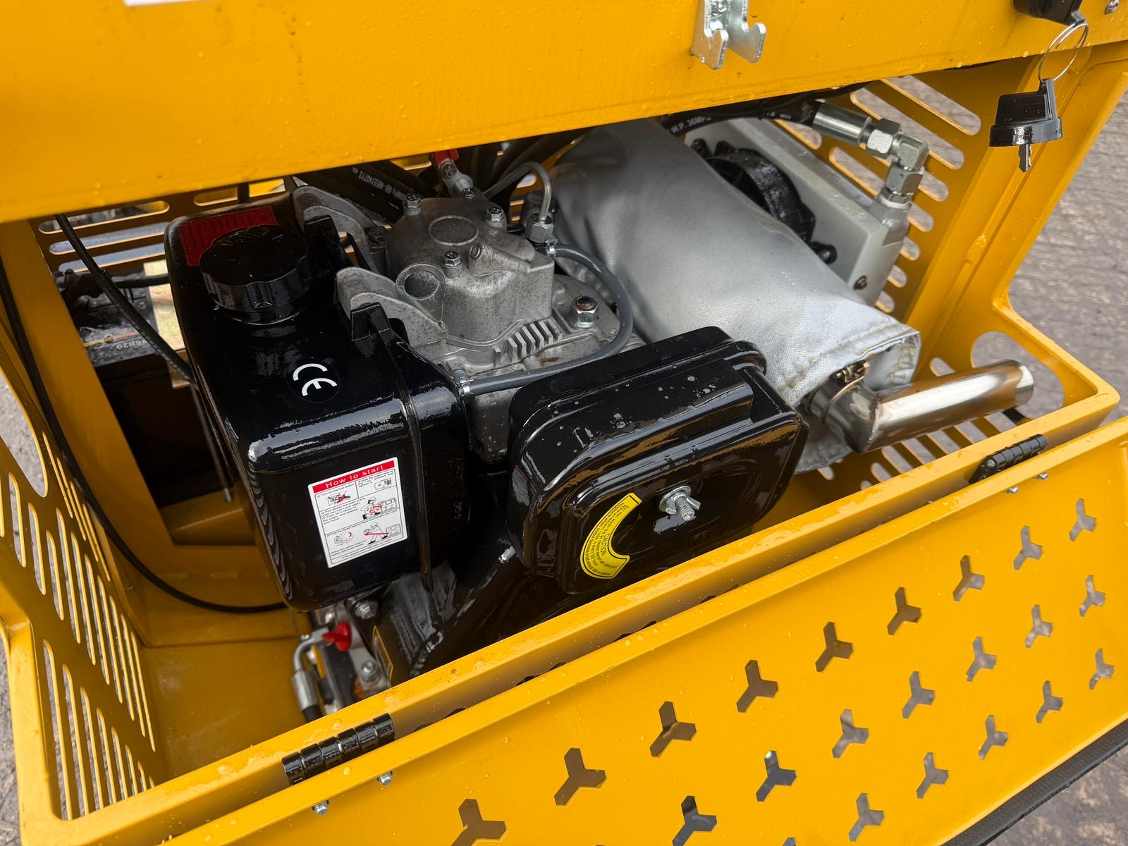 NEW/UNUSED CAPTOK CK-JBC400D DIESEL COMPACT TRACKED SELF LOADING CONCRETE CEMENT MIXER other for sale in Pilsley, Chesterfield — photo 4