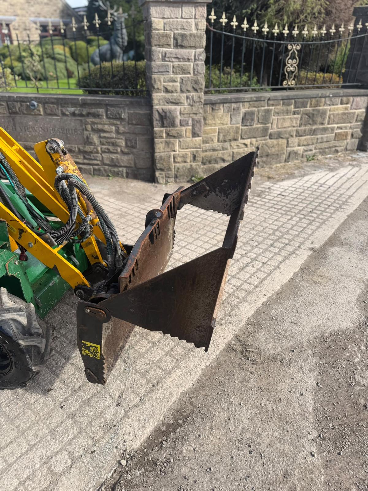 2017 loader for sale in Pilsley, Chesterfield — photo 4