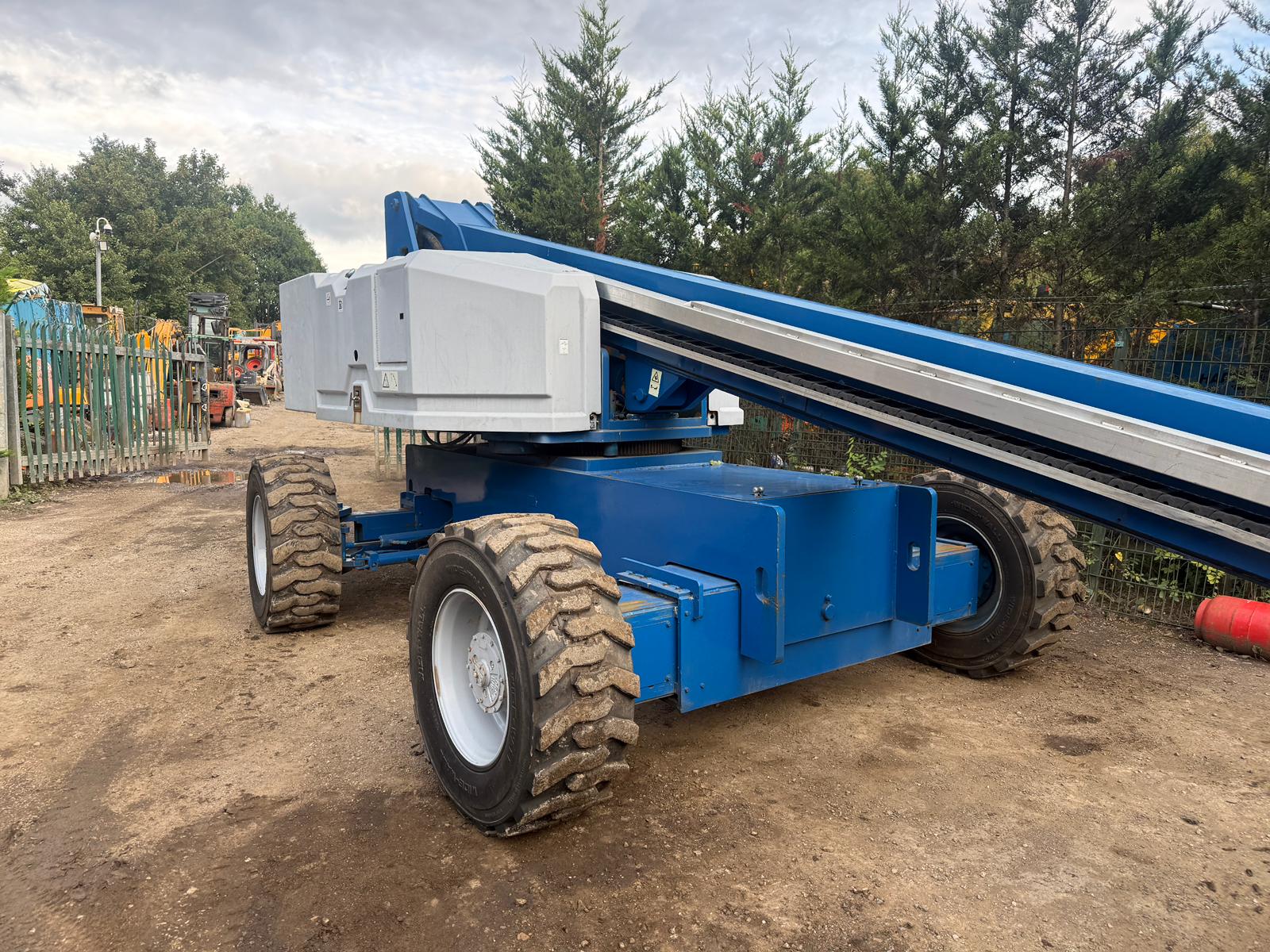 Genie boom lift for sale in Pilsley, Chesterfield — photo 11