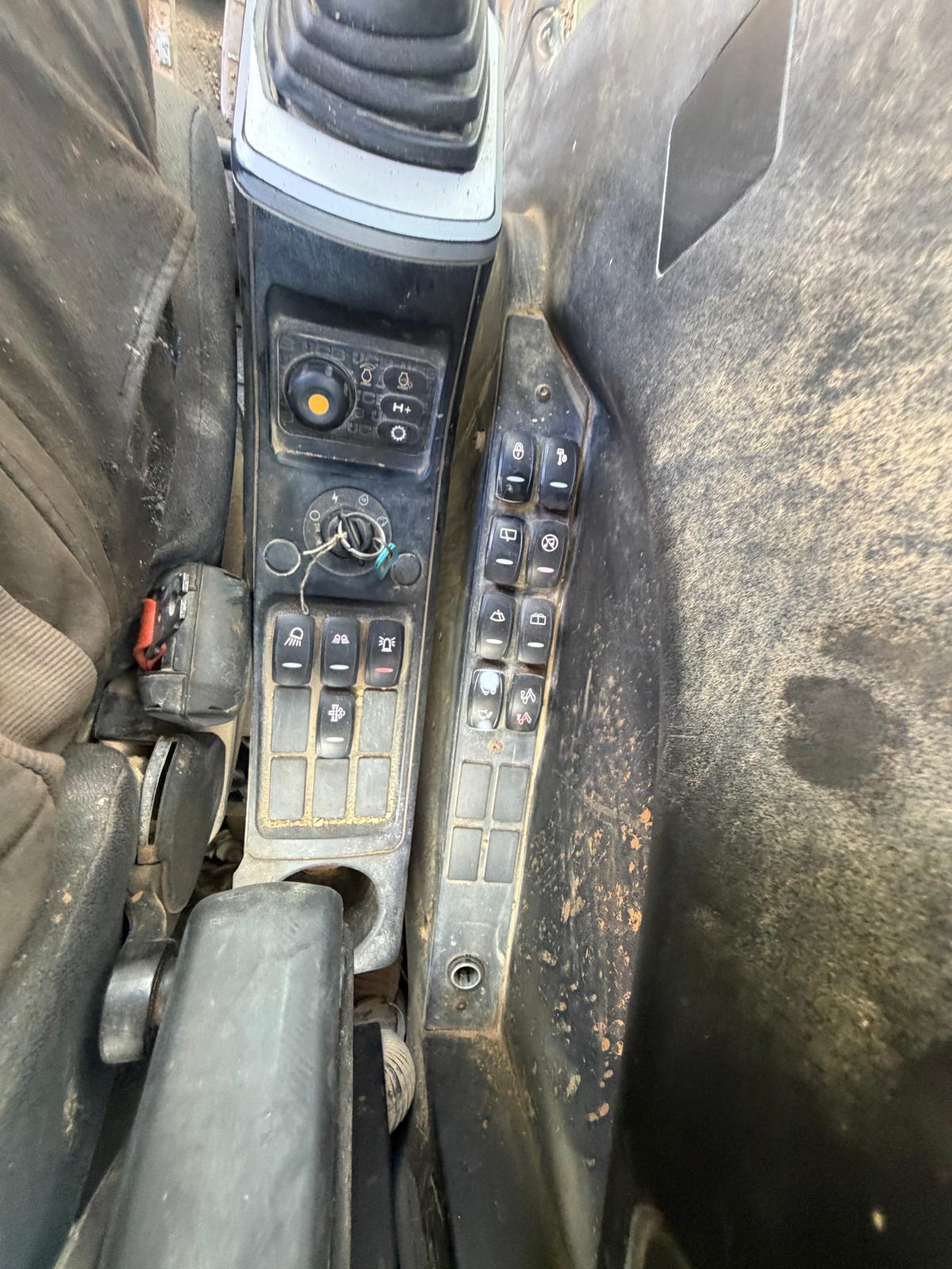 2017 JCB excavator for sale in Pilsley, Chesterfield — photo 8