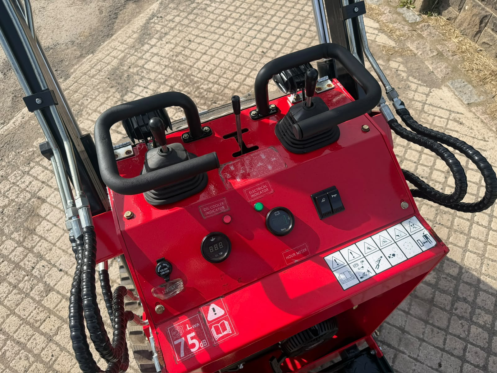 NEW/UNUSED MMS MS360TJ MINI TRACKED SKIDSTEER LOADER WITH WOOD CHIPPER AND BUCKET BUNDLE! loader for sale in Pilsley, Chesterfield — photo 3