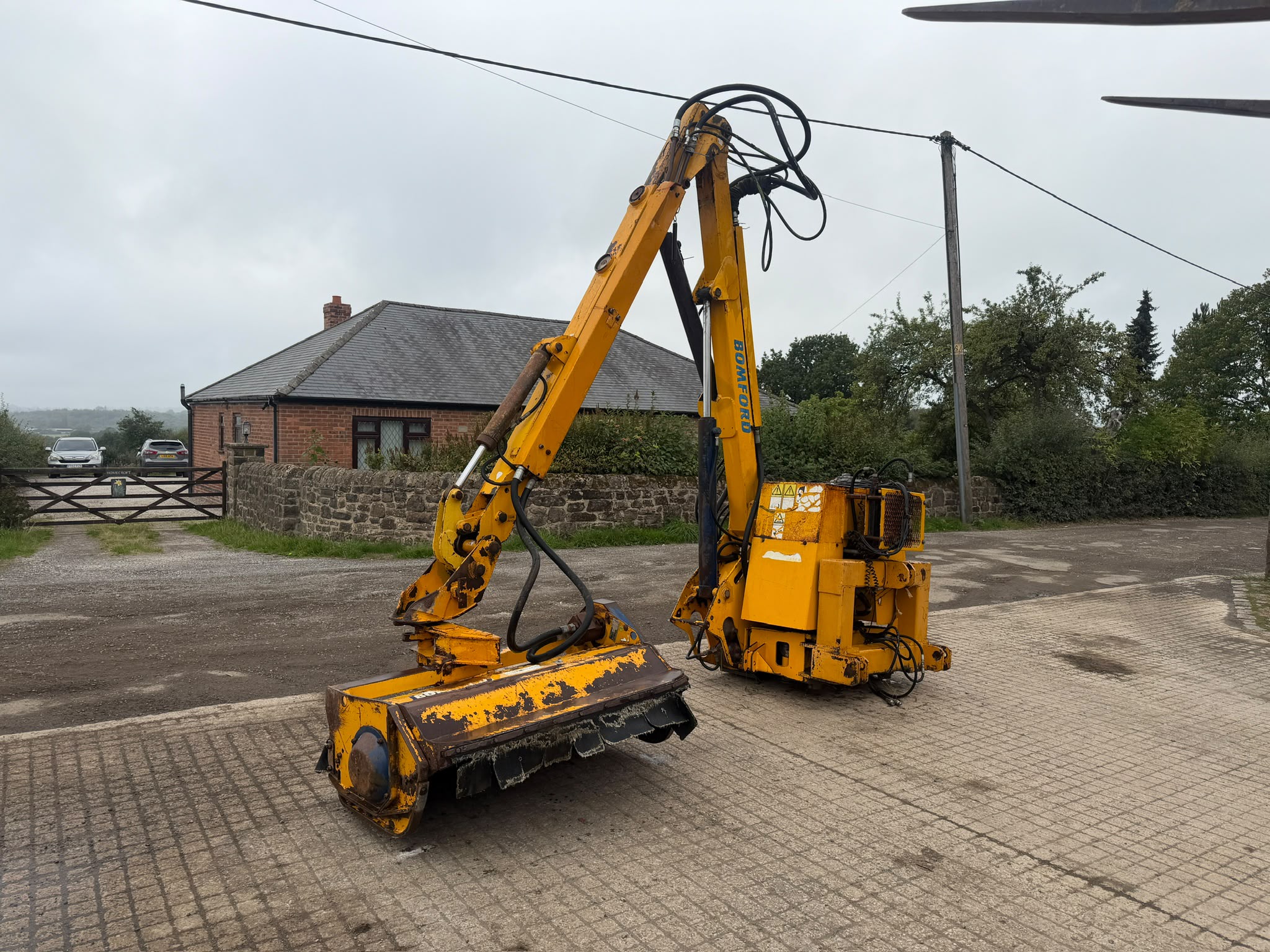 BOMFORD TURNER B81-81 TELESCOPIC HEDGE CUTTER for sale in Pilsley, Chesterfield