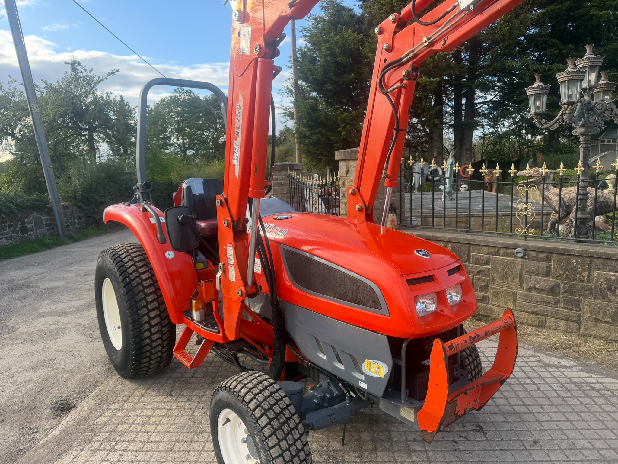 2010 Kioti tractor for sale in Pilsley, Chesterfield — photo 4