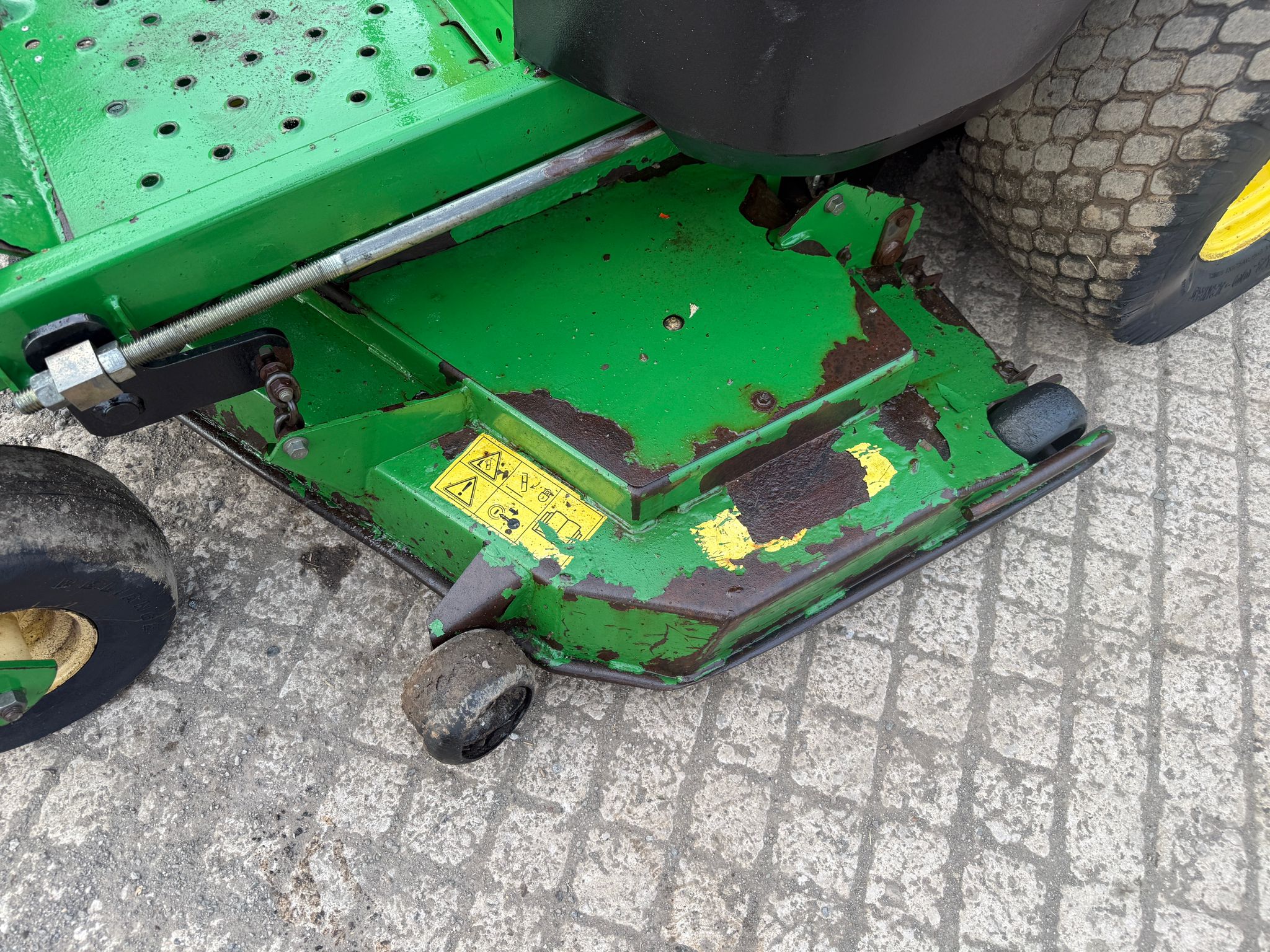 2009 John Deere mower for sale in Pilsley, Chesterfield — photo 6