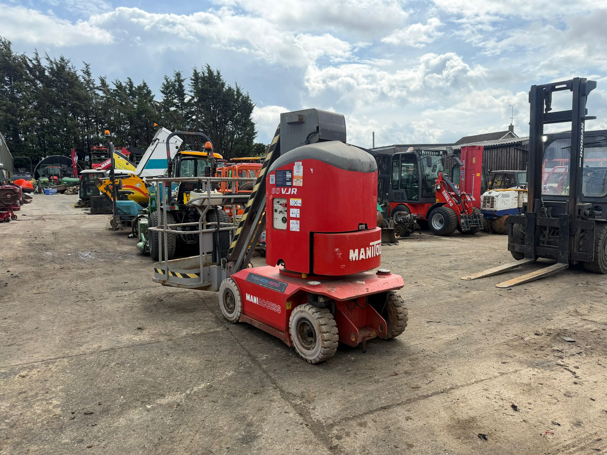Manitou telehandler for sale in Pilsley, Chesterfield — photo 11