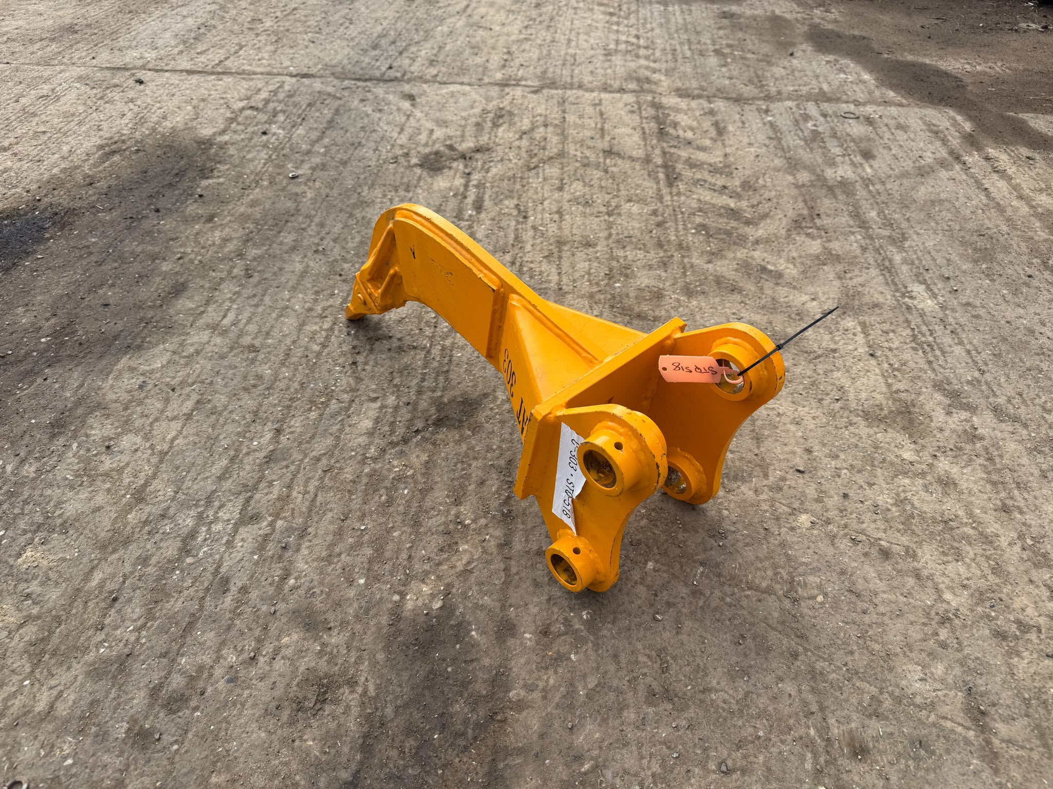 NEW/UNUSED RIPPER TOOTH - 40MM PINS excavator for sale in Pilsley, Chesterfield — photo 3