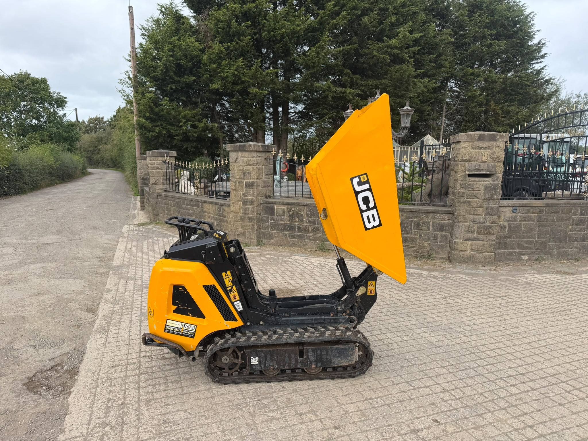 JCB dumper for sale in Pilsley, Chesterfield — photo 10