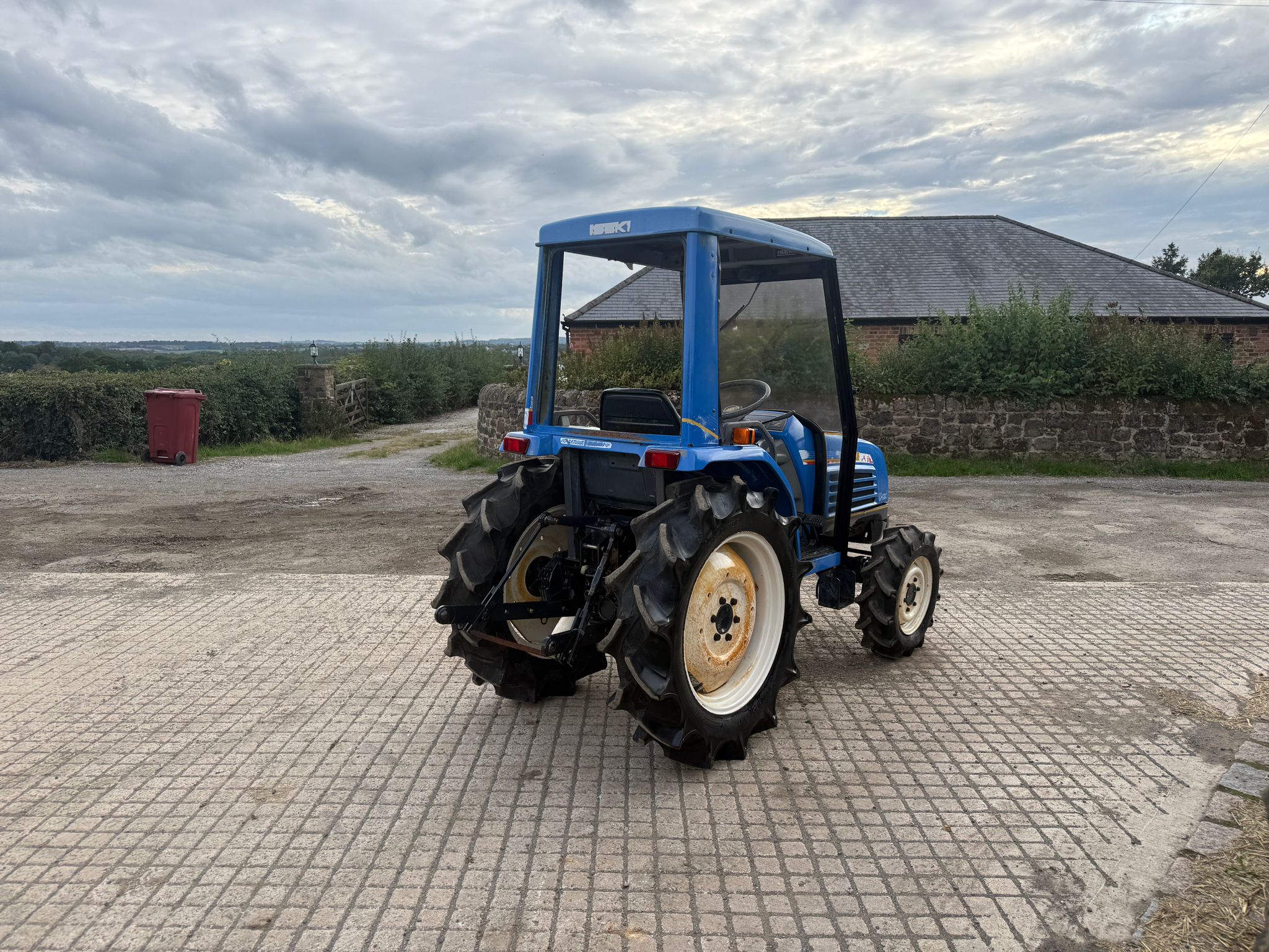 ISEKI TF23F 23HP 4WD COMPACT TRACTOR tractor for sale in Pilsley, Chesterfield — photo 2