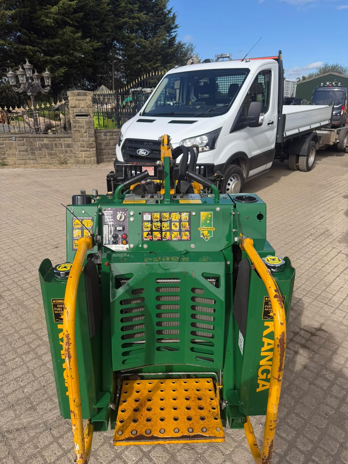 2017 loader for sale in Pilsley, Chesterfield — photo 8