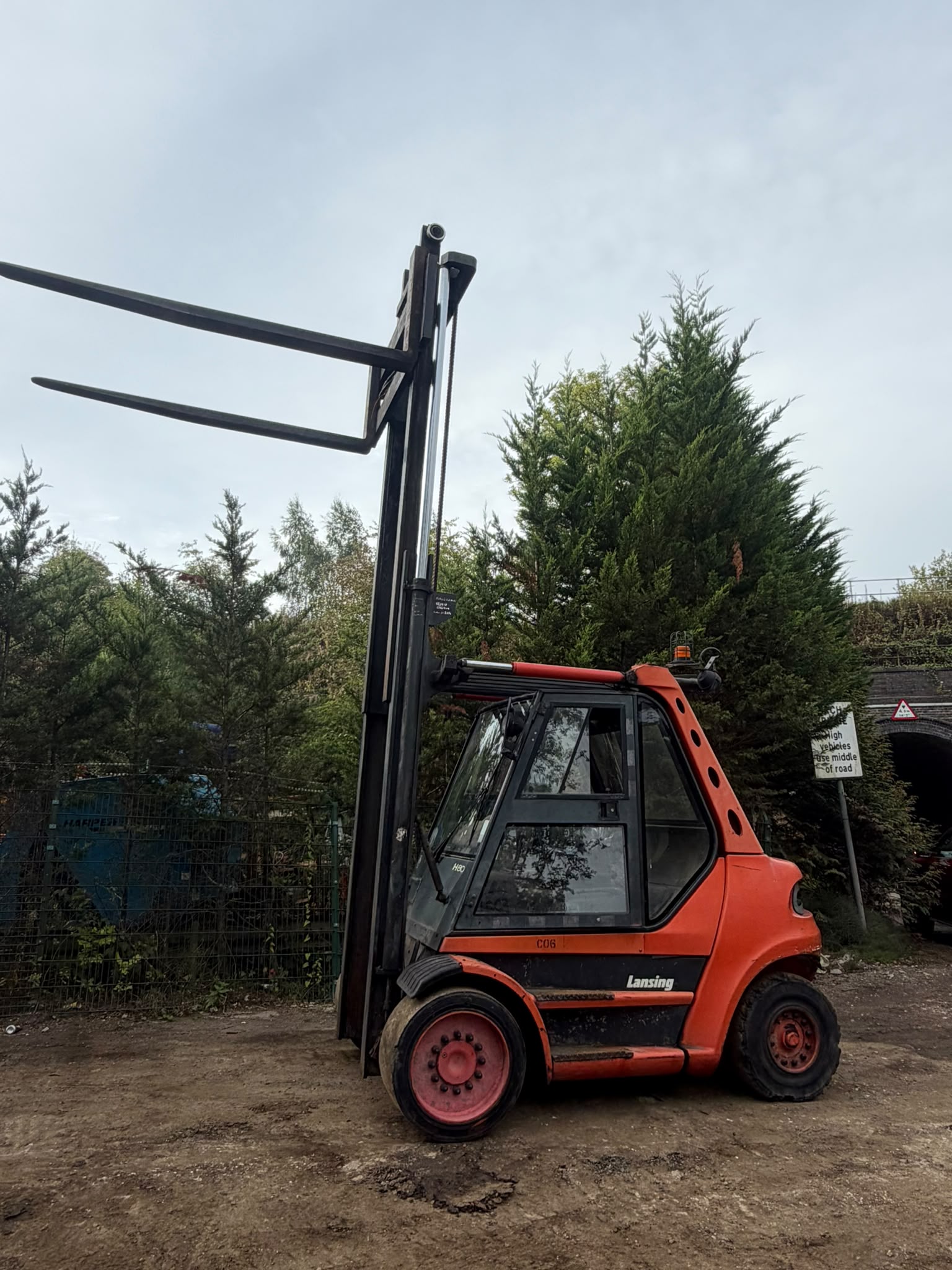 LINDE LANSING H80 8 TON DIESEL TWIN WHEELED COUNTERBALANCE FORKLIFT for sale in Pilsley, Chesterfield