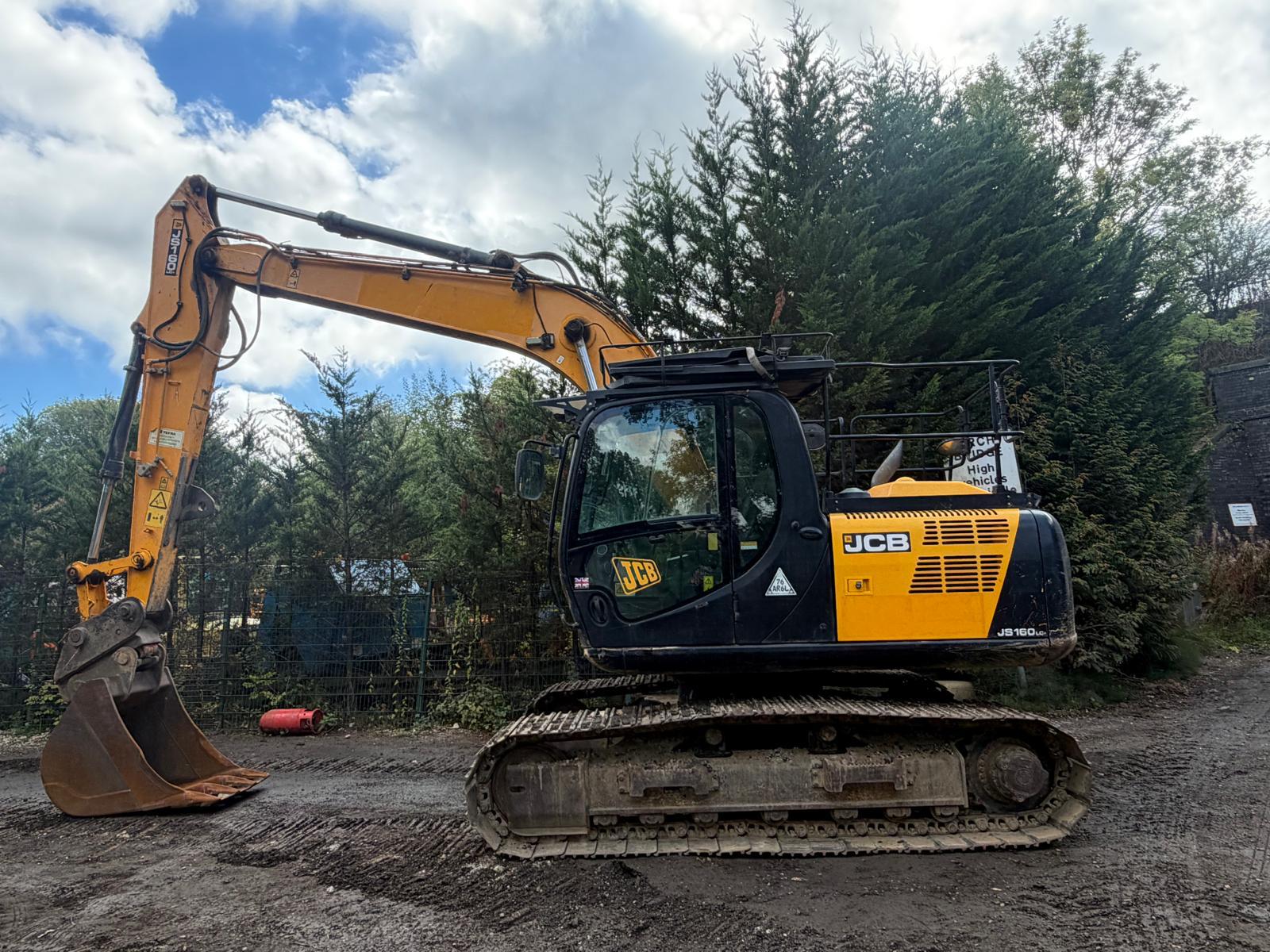 2017 JCB excavator for sale in Pilsley, Chesterfield — photo 9