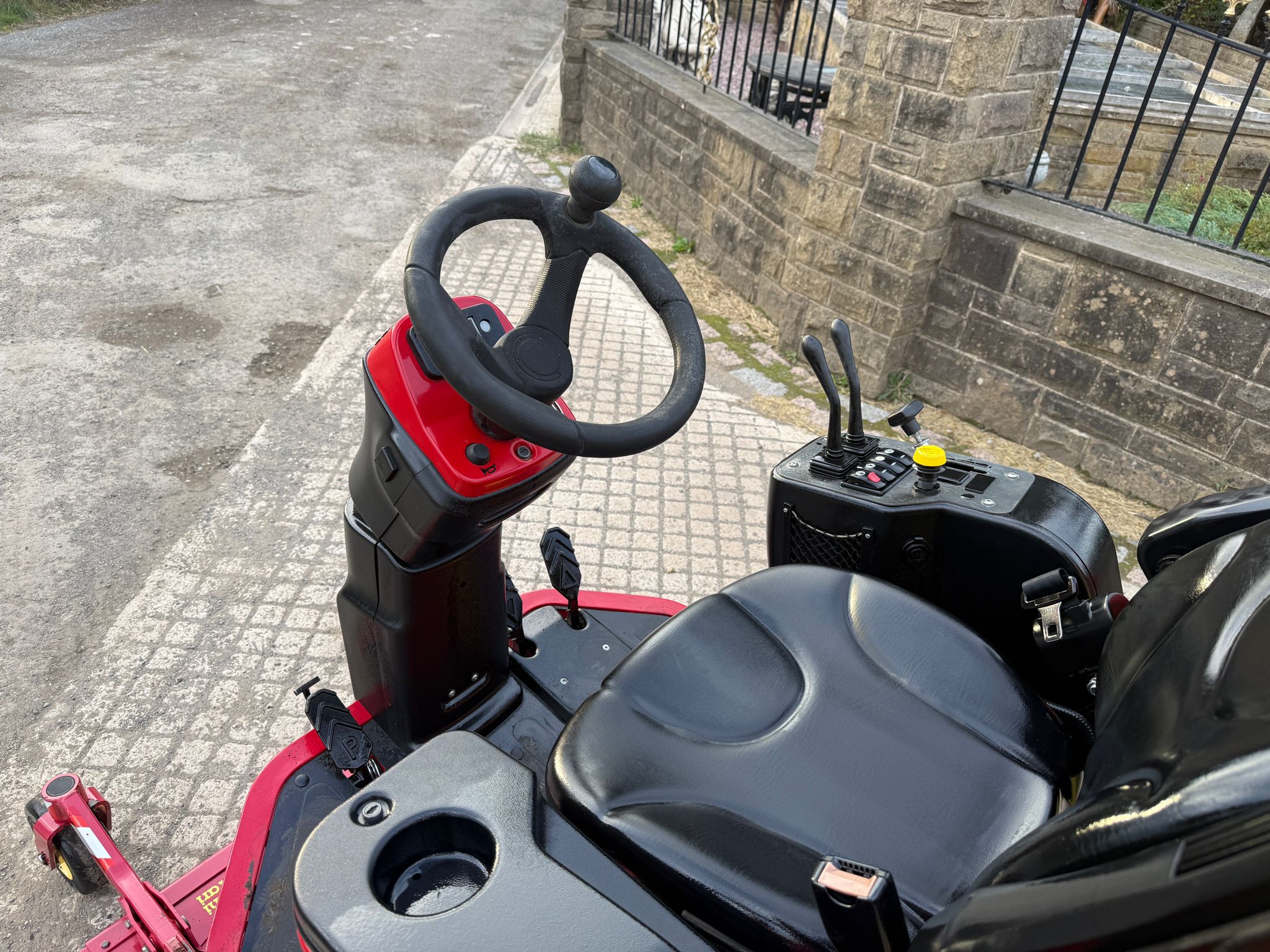 2022 mower for sale in Pilsley, Chesterfield — photo 5