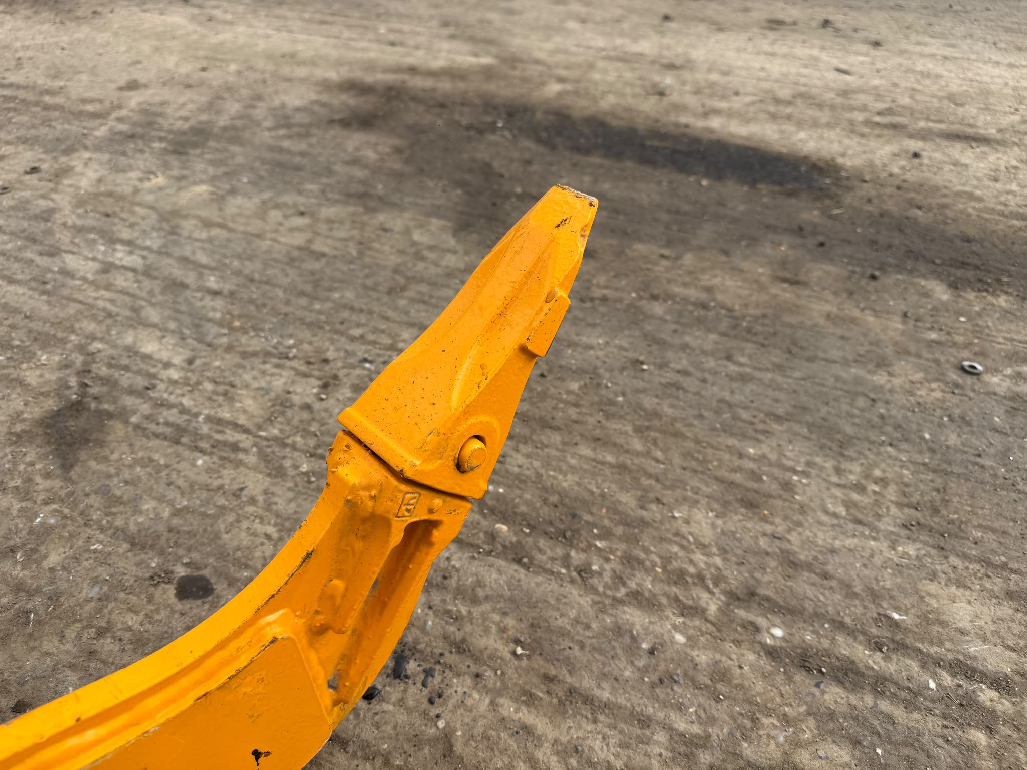 NEW/UNUSED RIPPER TOOTH - 40MM PINS excavator for sale in Pilsley, Chesterfield — photo 4