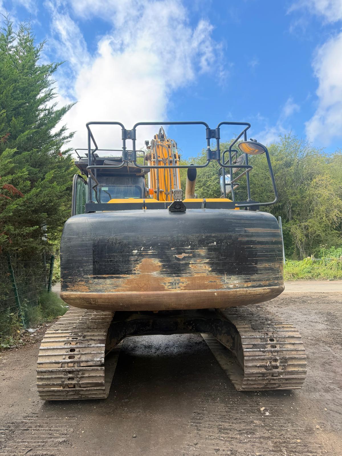 2017 JCB excavator for sale in Pilsley, Chesterfield — photo 2
